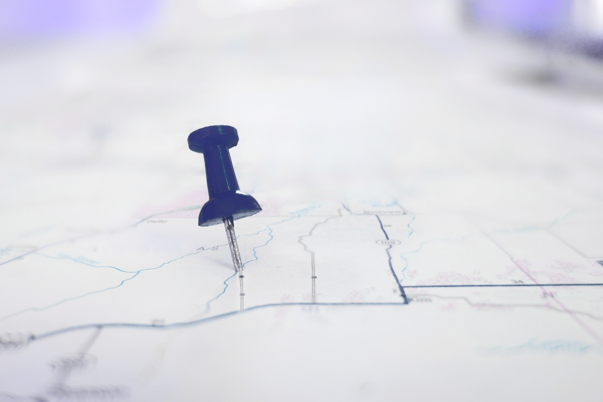 'Near Me' Queries & What Brands Sometimes Miss About Geographic Coverage in AI Search